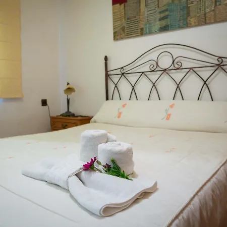 Casa La Ronda. Holiday home Jodar